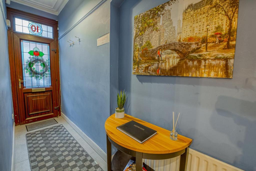Charming City Home, Beside The Serene Ormeau Park Belfast Eksteriør bilde