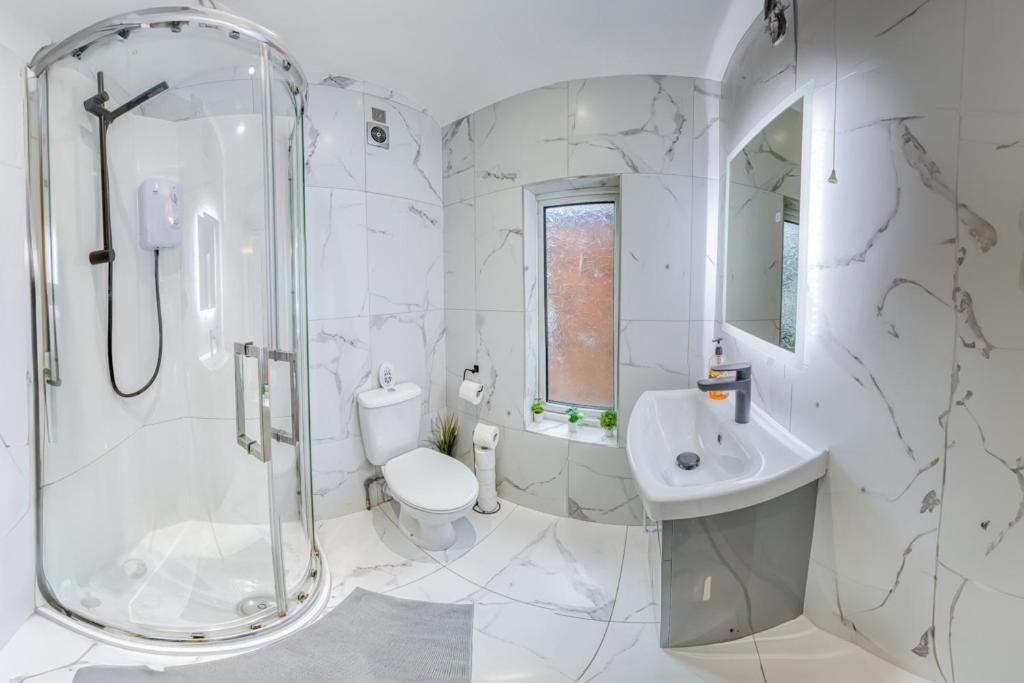 Charming City Home, Beside The Serene Ormeau Park Belfast Eksteriør bilde